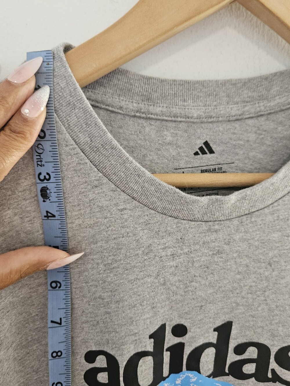 Adidas Gray Short Sleeve Sportswear Graphic Tee With Blue Mountain - Picture 6 of 11